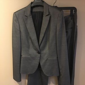 ExpressWomen’s Editor Suit! Jacket size 4, pants 6